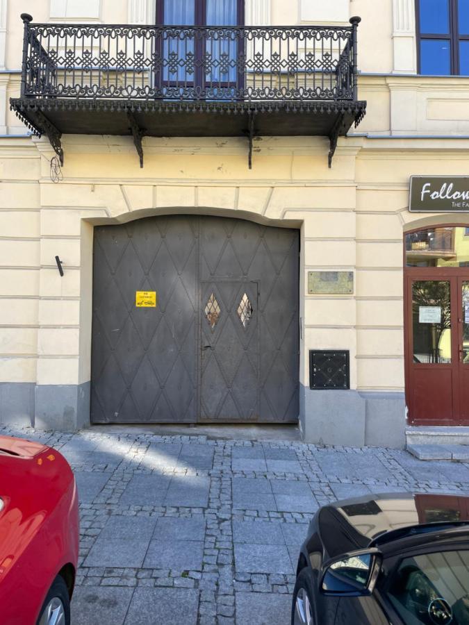 Apartamenty Luczkowskiego Z Widokiem Na Studnie 2 Chelm Luaran gambar