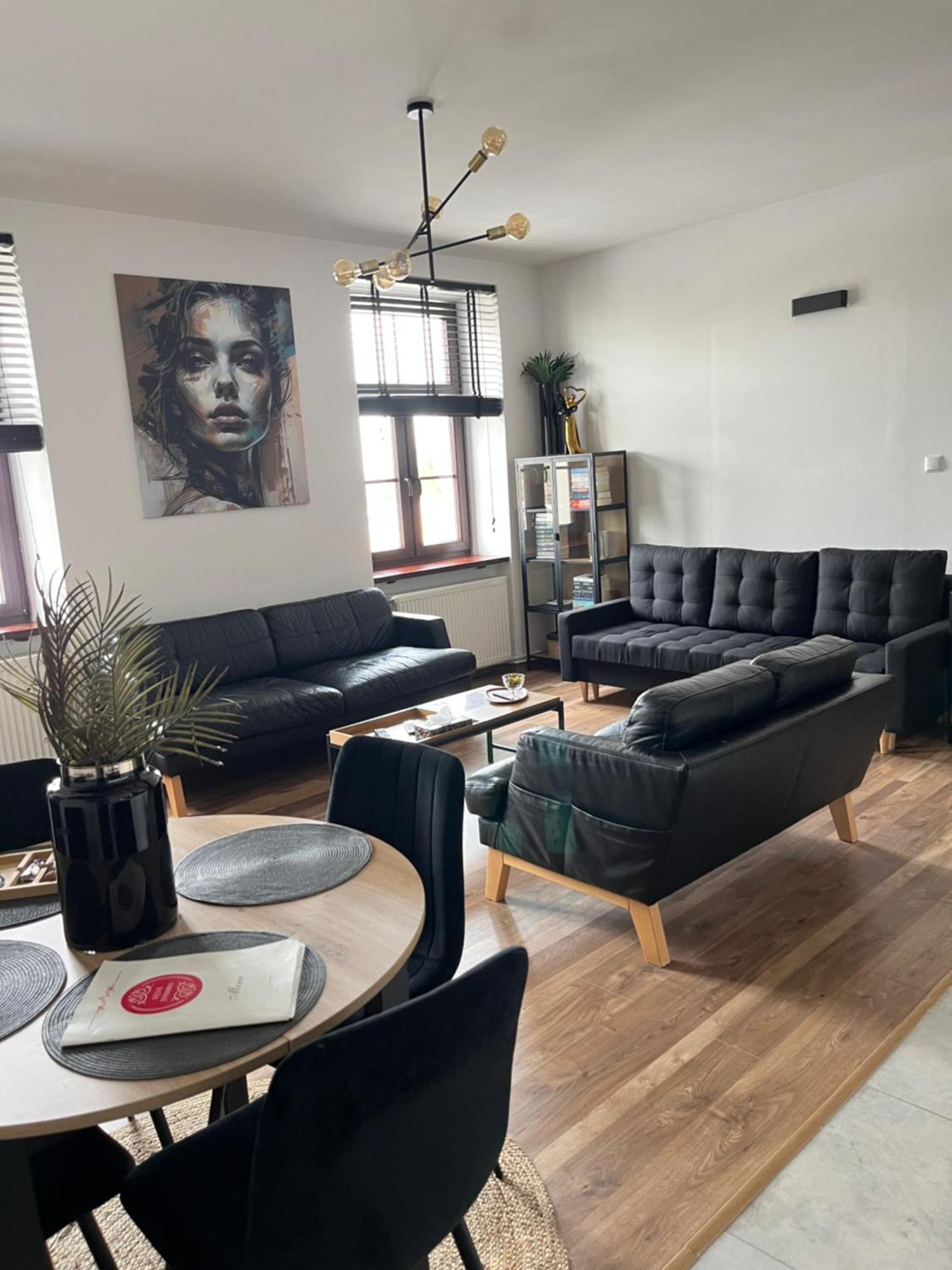 Apartamenty Luczkowskiego Z Widokiem Na Studnie 2 Chelm Luaran gambar